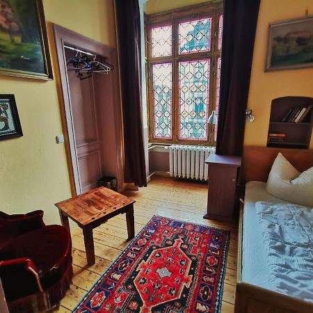 Hummel Hostel - Historische Stadtvilla Mit Garten فايمر المظهر الخارجي الصورة