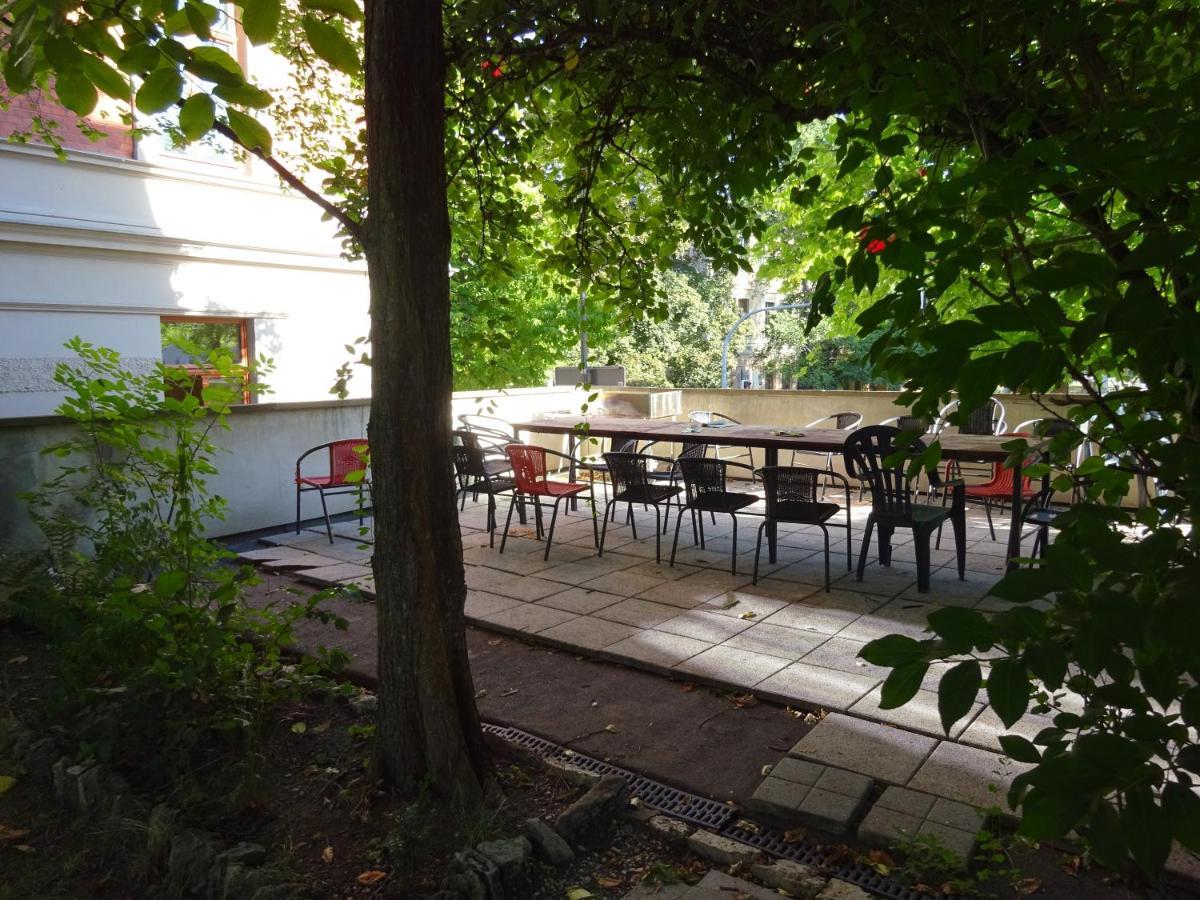 Hummel Hostel - Historische Stadtvilla Mit Garten فايمر المظهر الخارجي الصورة