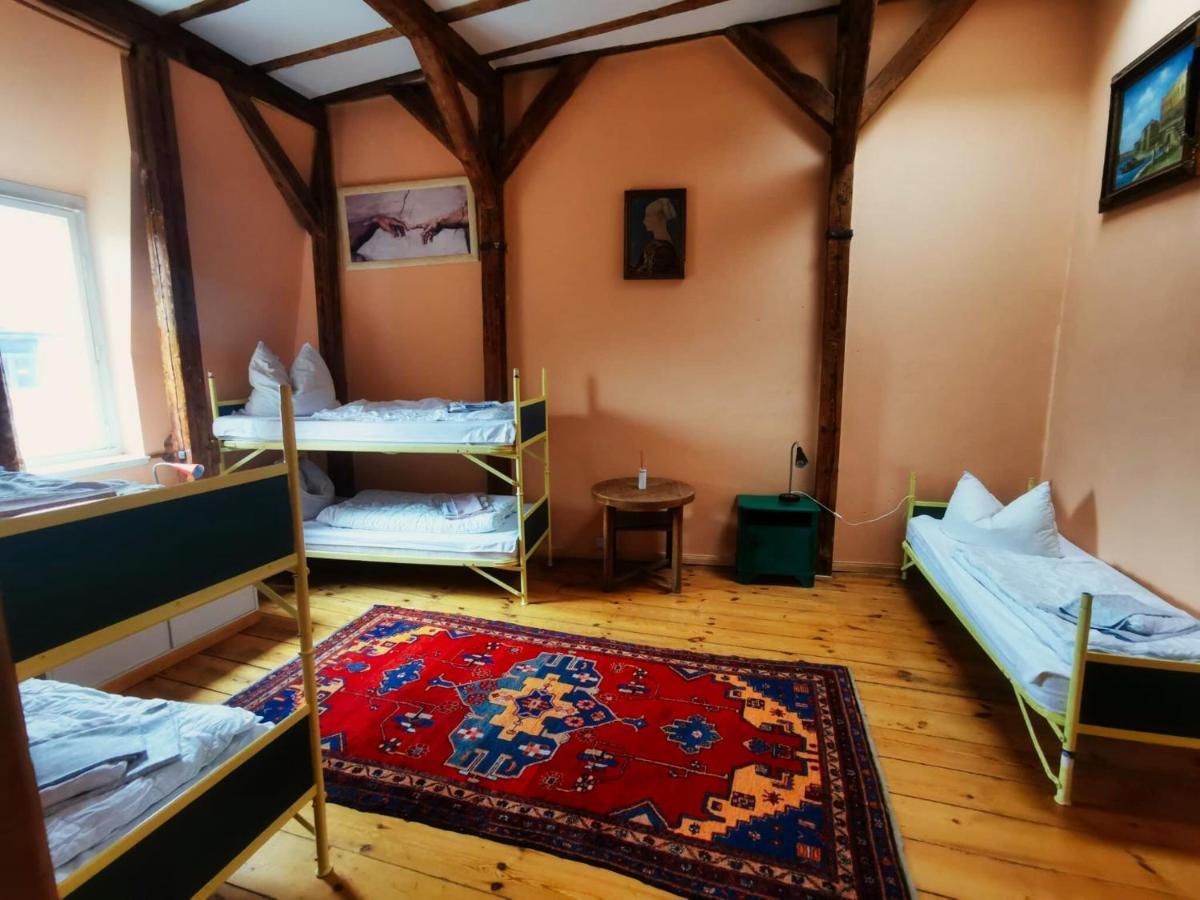 Hummel Hostel - Historische Stadtvilla Mit Garten فايمر المظهر الخارجي الصورة