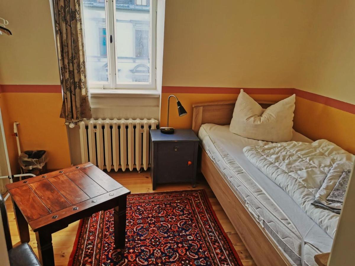 Hummel Hostel - Historische Stadtvilla Mit Garten فايمر المظهر الخارجي الصورة
