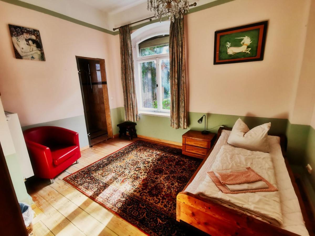 Hummel Hostel - Historische Stadtvilla Mit Garten فايمر المظهر الخارجي الصورة