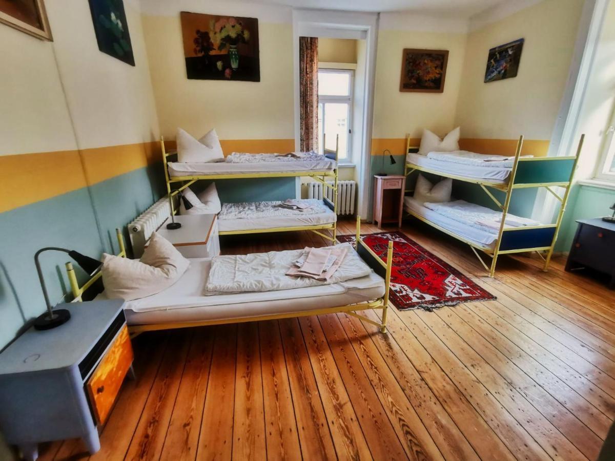 Hummel Hostel - Historische Stadtvilla Mit Garten فايمر المظهر الخارجي الصورة