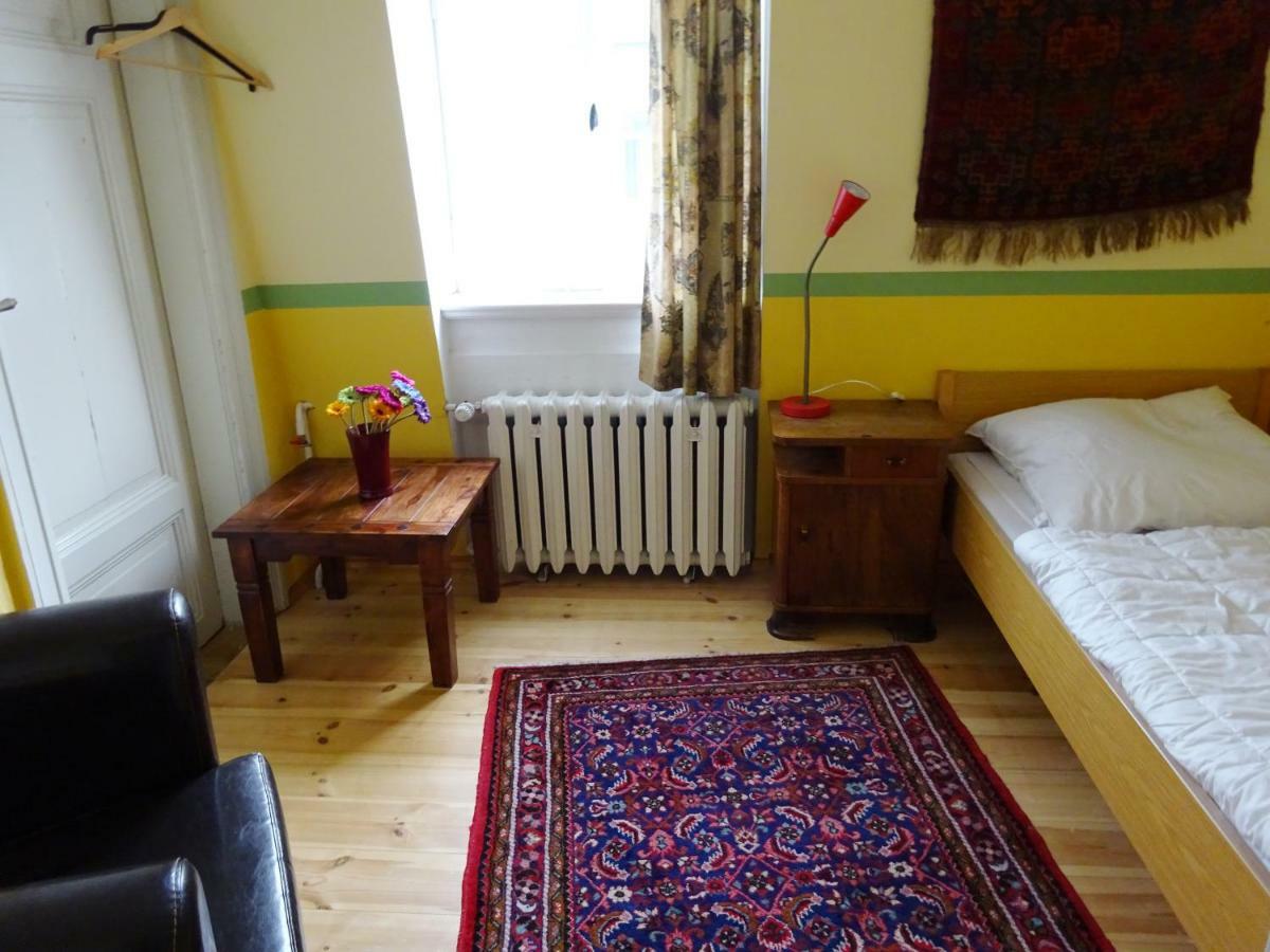 Hummel Hostel - Historische Stadtvilla Mit Garten فايمر المظهر الخارجي الصورة