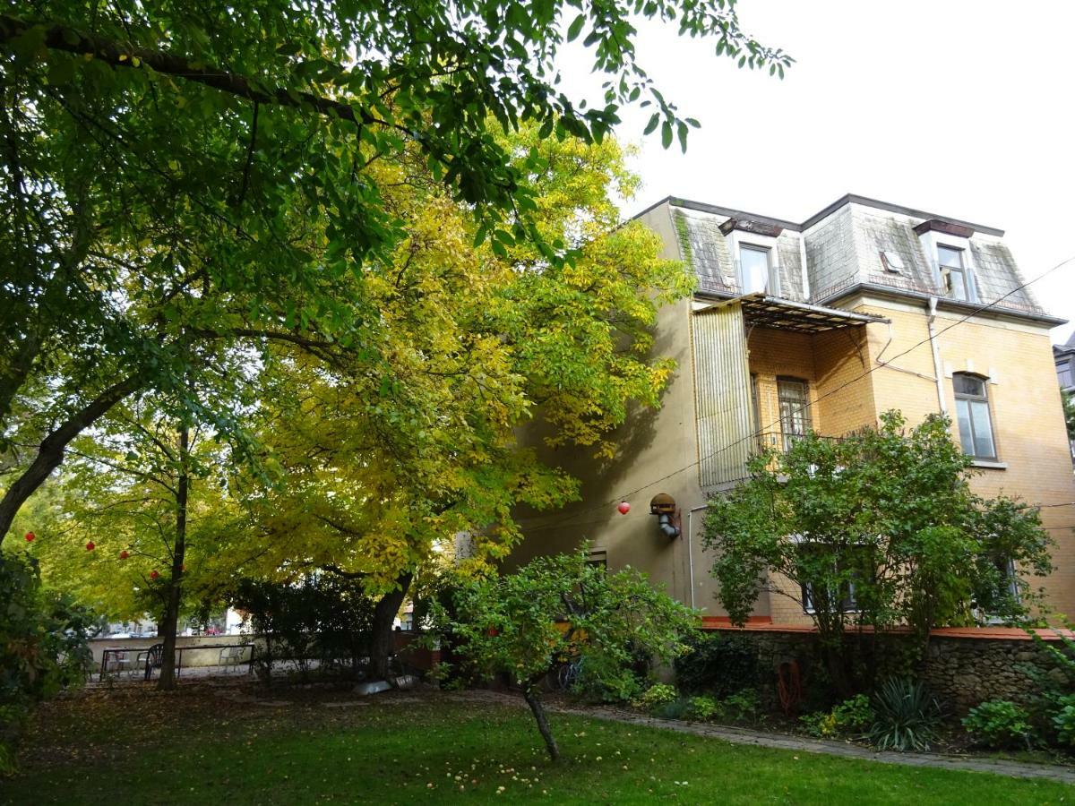 Hummel Hostel - Historische Stadtvilla Mit Garten فايمر المظهر الخارجي الصورة