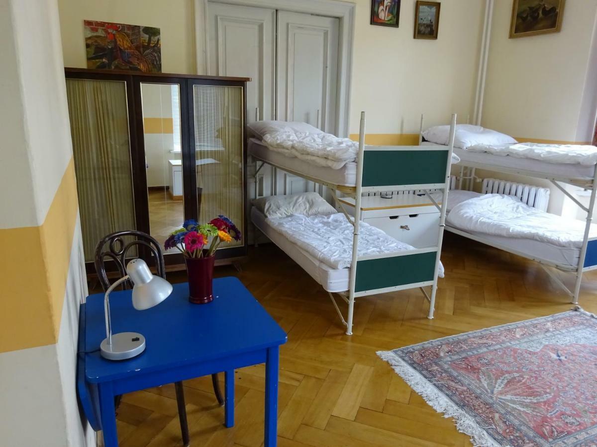 Hummel Hostel - Historische Stadtvilla Mit Garten فايمر المظهر الخارجي الصورة
