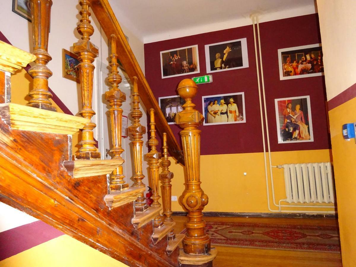 Hummel Hostel - Historische Stadtvilla Mit Garten فايمر المظهر الخارجي الصورة