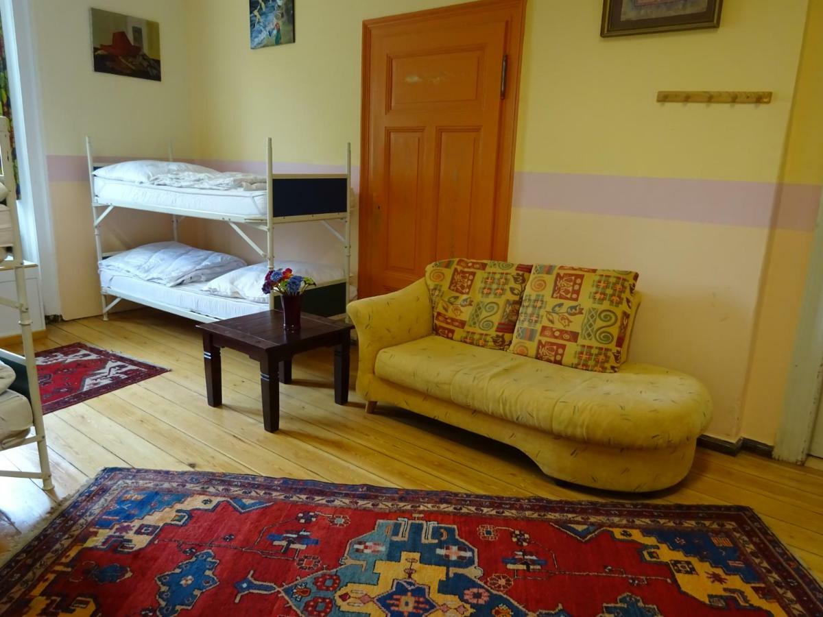 Hummel Hostel - Historische Stadtvilla Mit Garten فايمر المظهر الخارجي الصورة