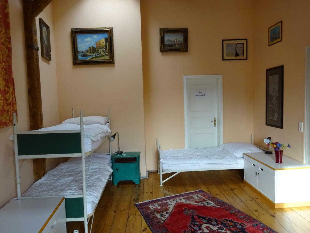 Hummel Hostel - Historische Stadtvilla Mit Garten فايمر المظهر الخارجي الصورة